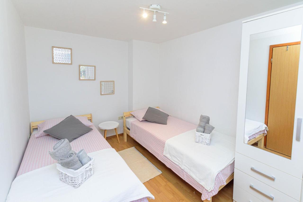 Apartment Dragonja Pula Eksteriør billede