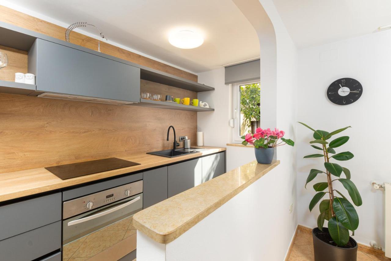Apartment Dragonja Pula Eksteriør billede